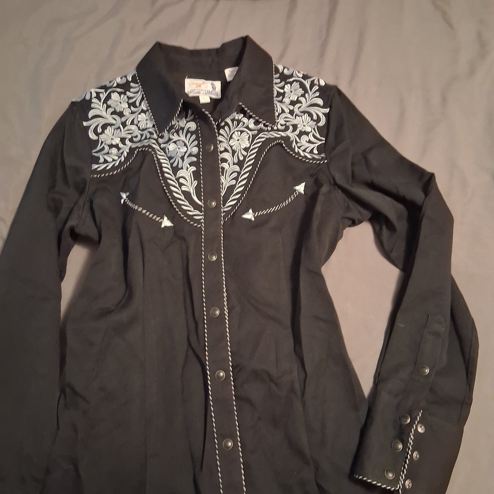 Weastern Slim Black Shirt with White Embroidery